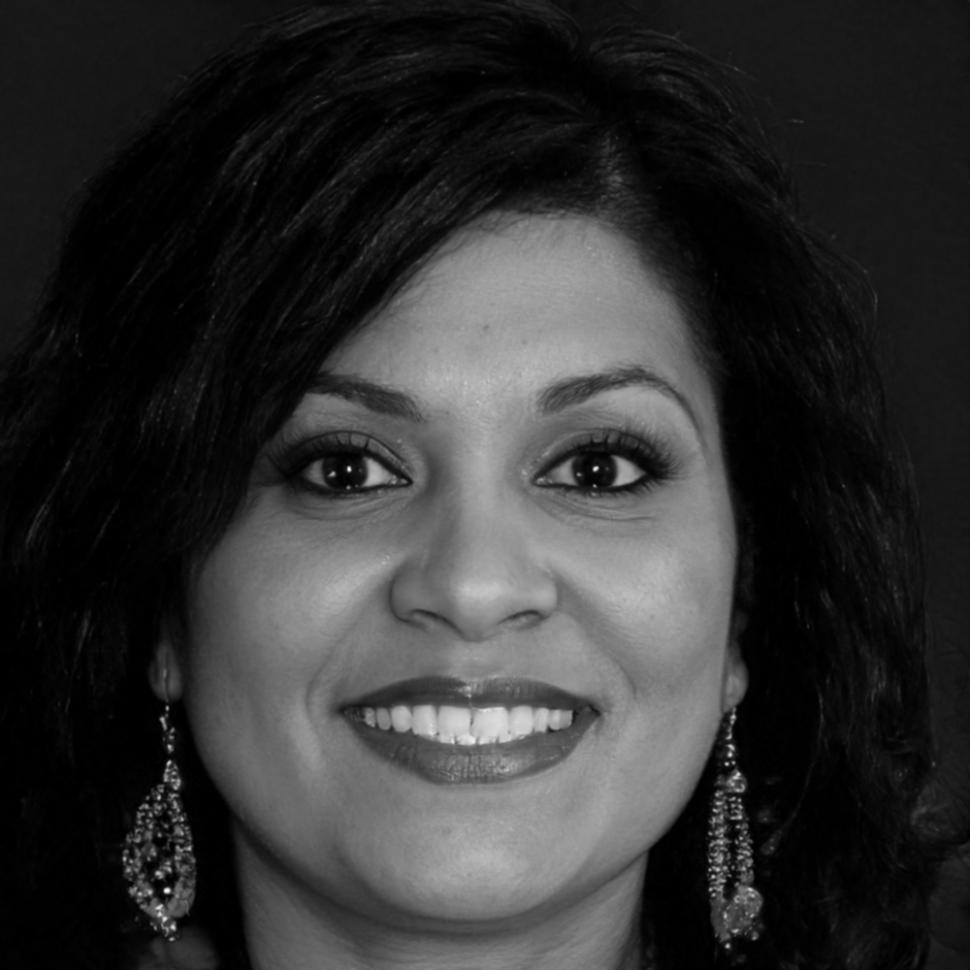 Dr. Sarah Müller, Finanzexpertin